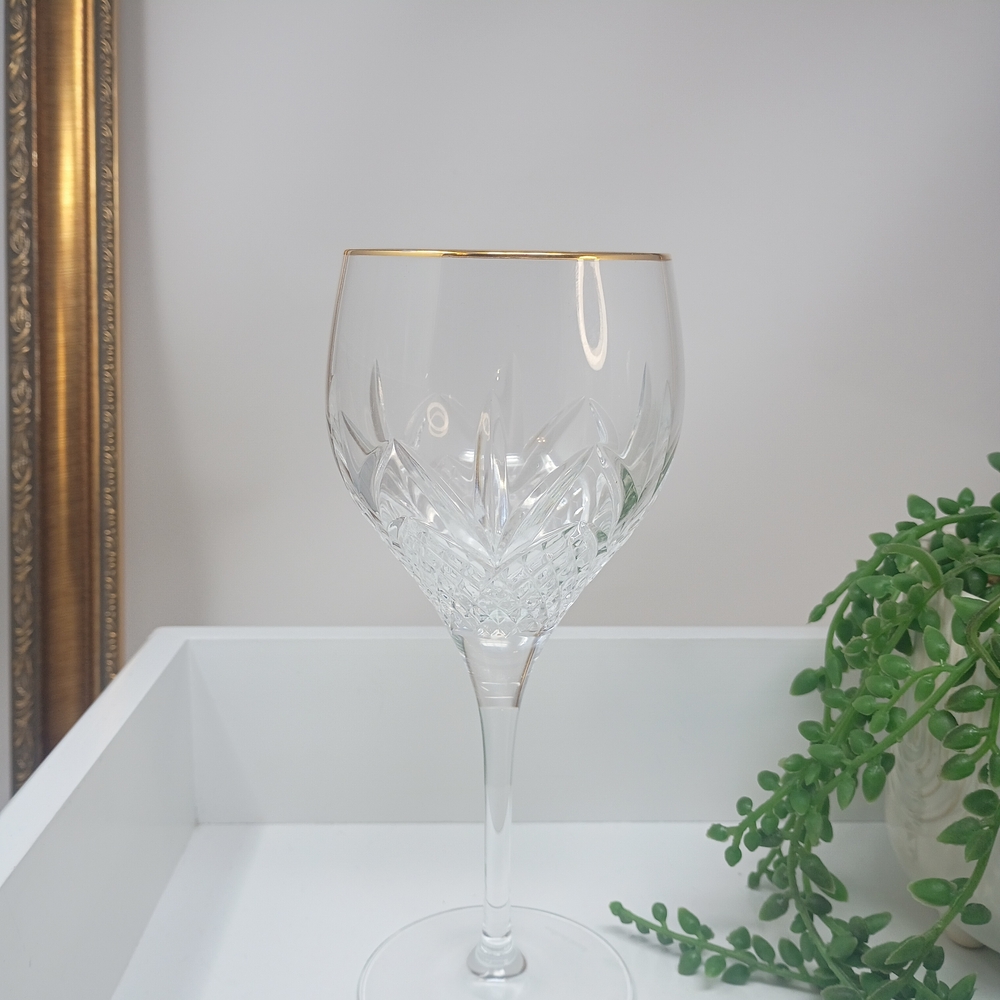 Elegant Gold Rim Crystal Wine Glass